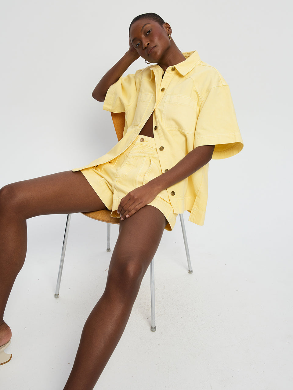 Celene Short Butter KIVARI | Model wears yellow denim shorts 