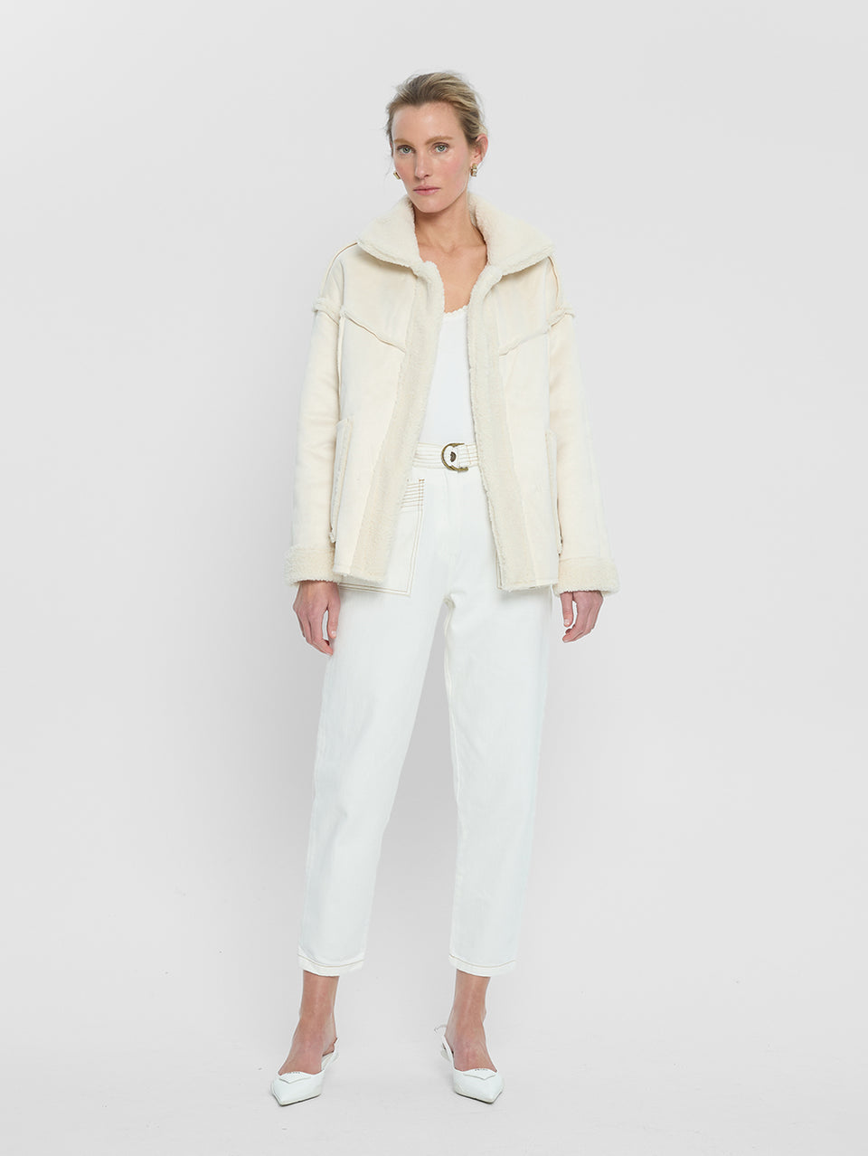 Lianna Jacket KIVARI | Model wears cream reversible jacket detail 