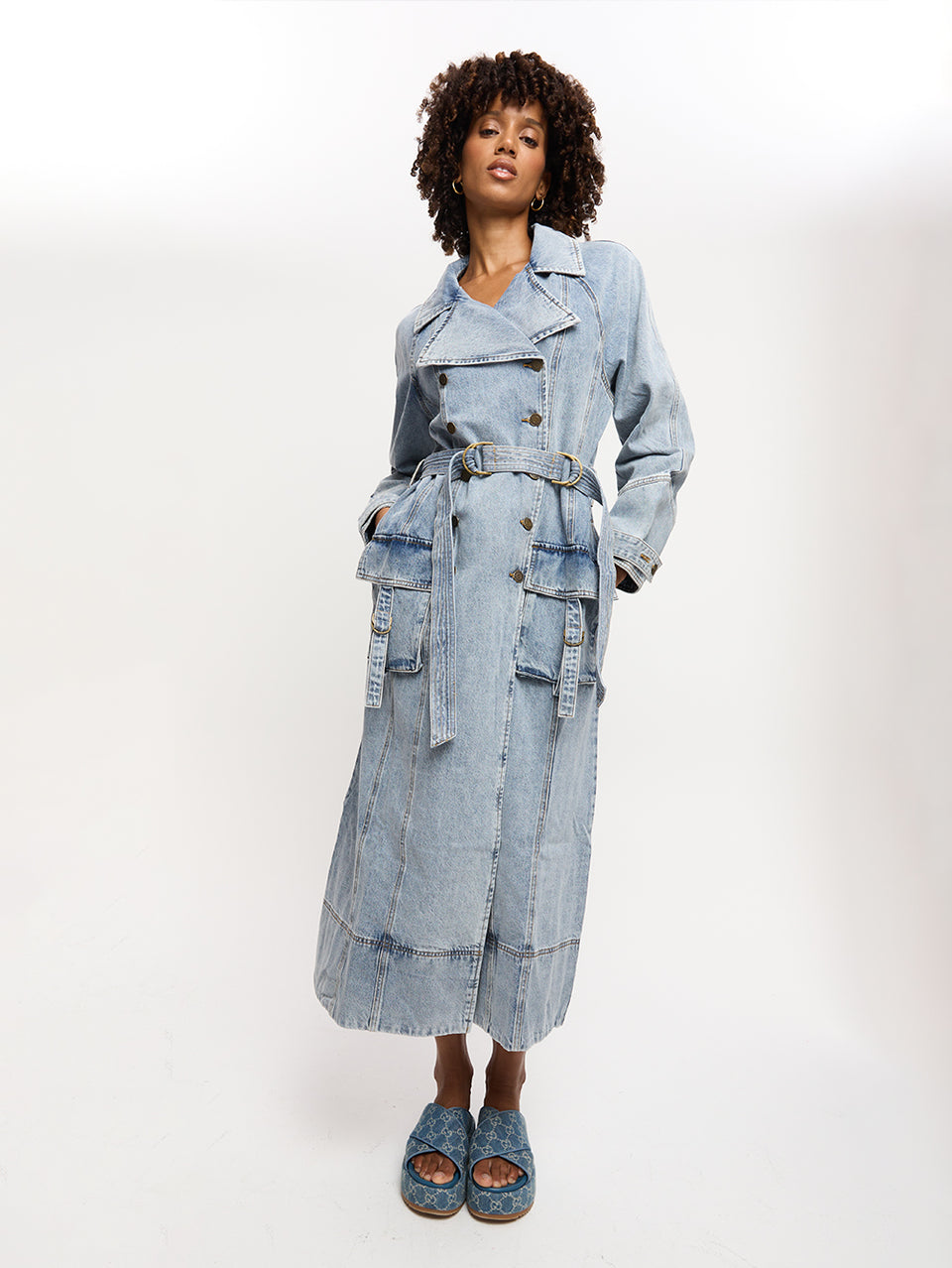 Olivia Denim Trench Coat KIVARI | Model wears light blue wash denim trench coat