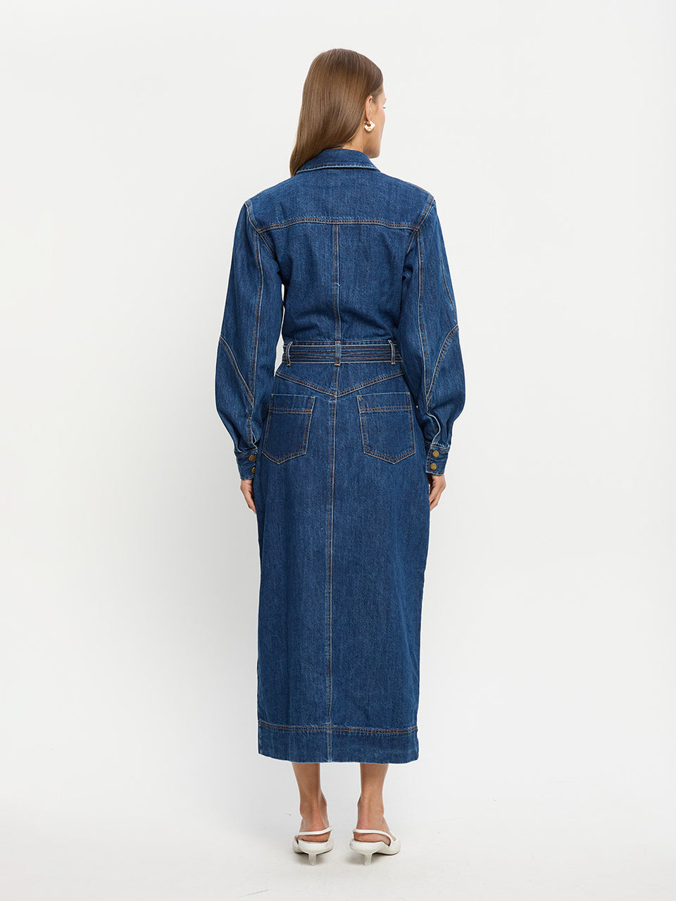 Bonny Midi Dress KIVARI | Model wears navy denim midi dress